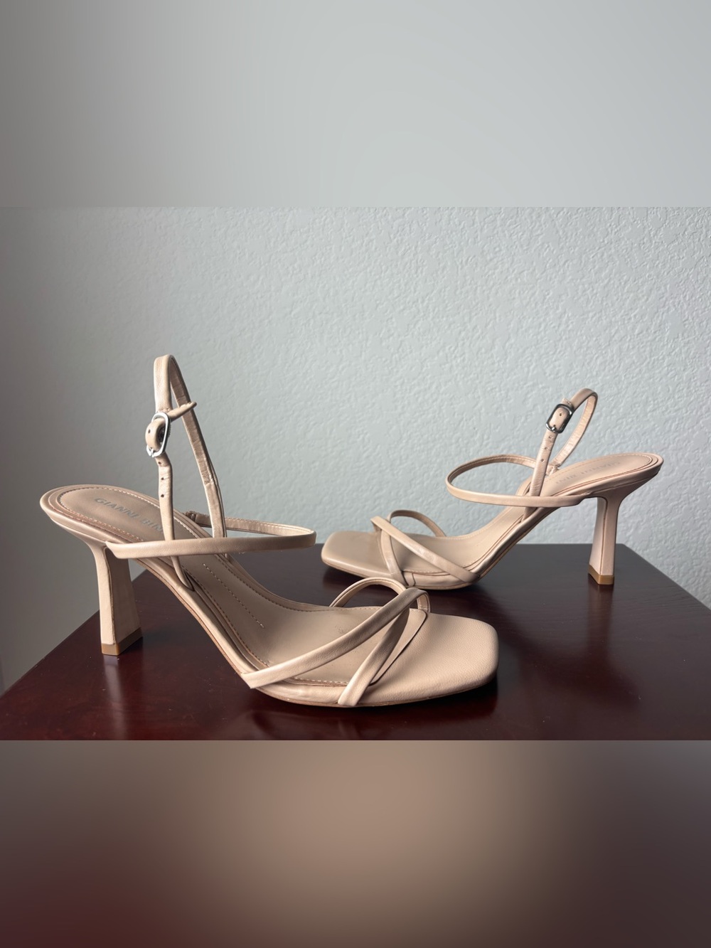 Gianni Bini Womens Nude Leather Strappy Heels